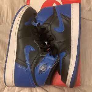 Air Jordan 1 Retro High OG 'Royal' 2017